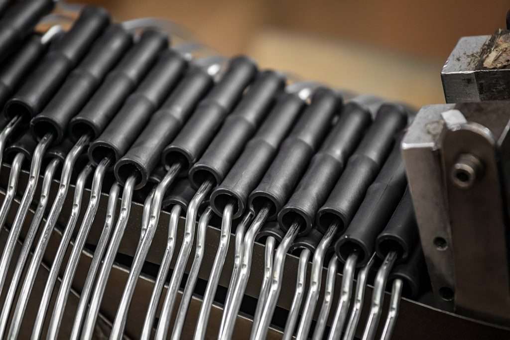  Plastic carrying handles 