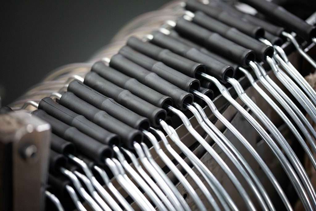  Plastic carrying handles 